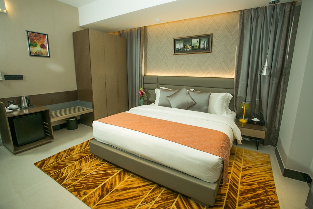 Deluxe Room, 1 Bedroom, Non Smoking, City View photo 2