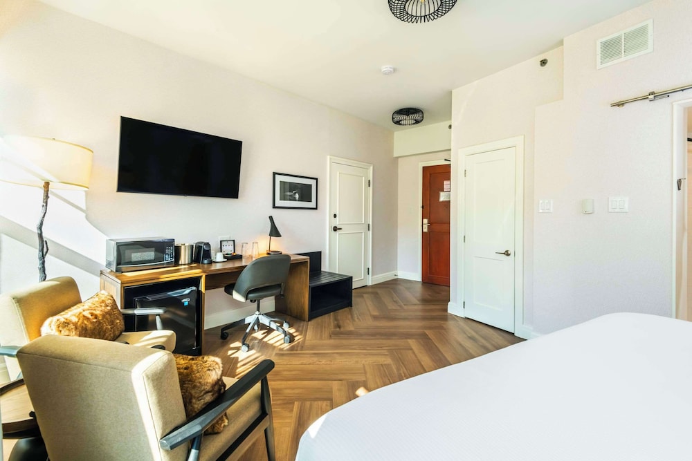 Room, 1 King Bed, Accessible, Non Smoking photo 2
