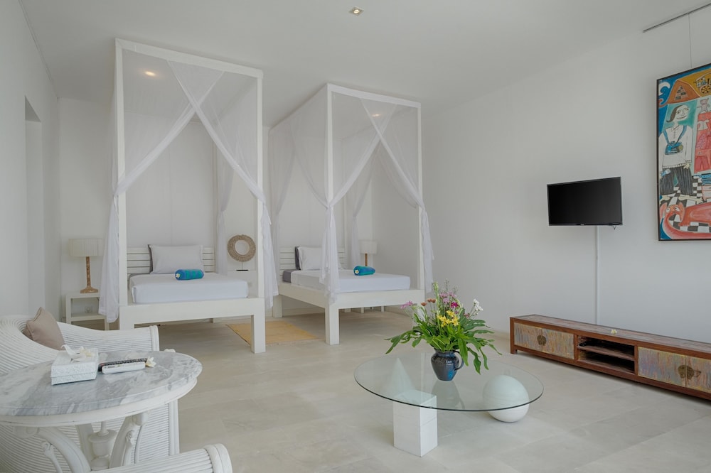 Luxury Villa, 3 Bedrooms photo 3
