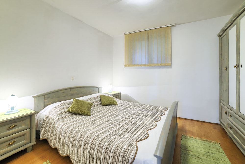 Villa (4 persons)