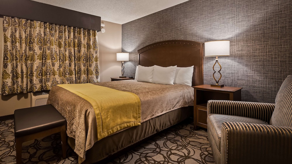 Family Suite, Multiple Beds, Non Smoking, Refrigerator & Microwave - Photo 4