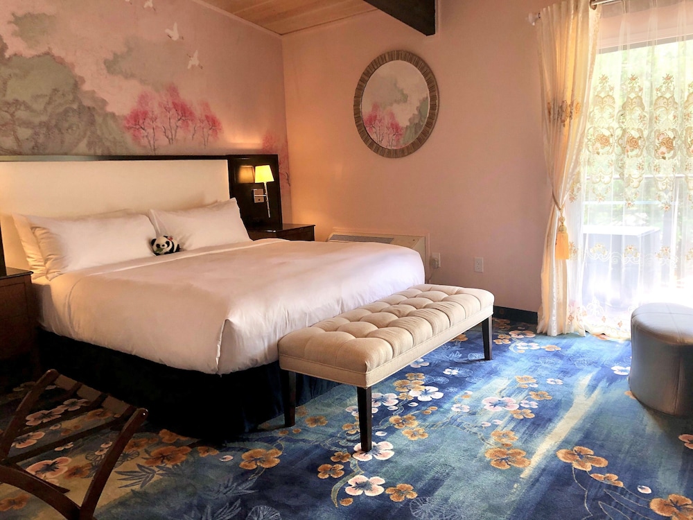 Premier Room
