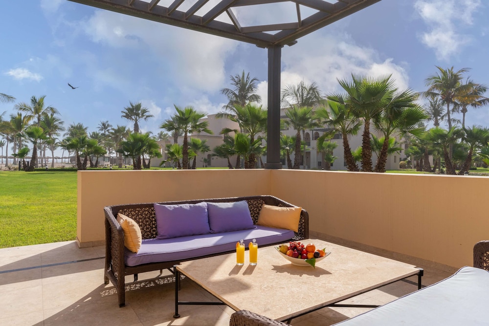 Ocean View Suite with Lounge Access photo 2