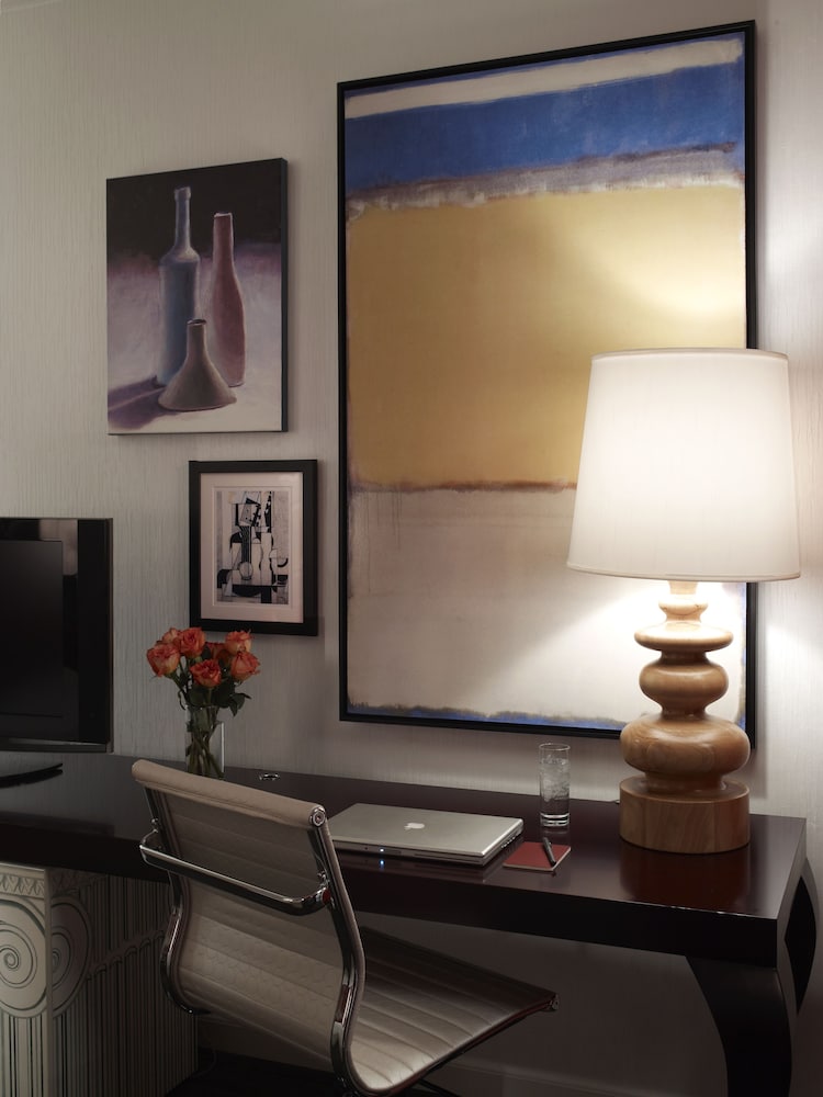 Premium Room, 2 Queen Beds (High Floor) - Photo 2