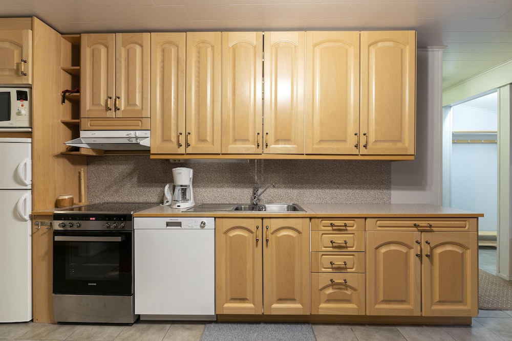 Apartment, 2 Bedrooms, Sauna - Photo 9