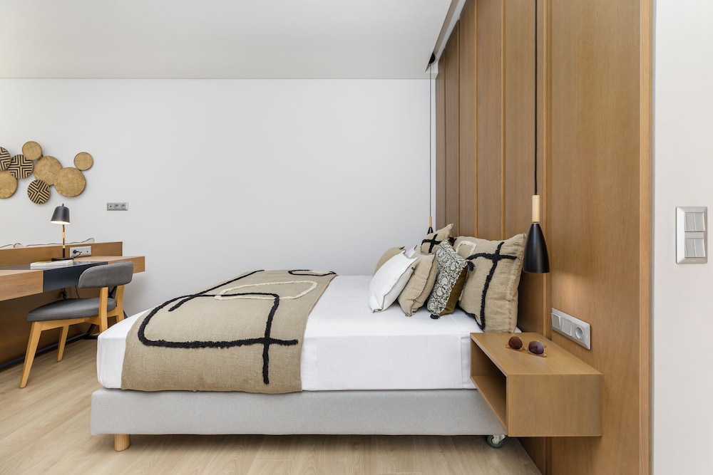 Executive Suite with Balcony photo 3