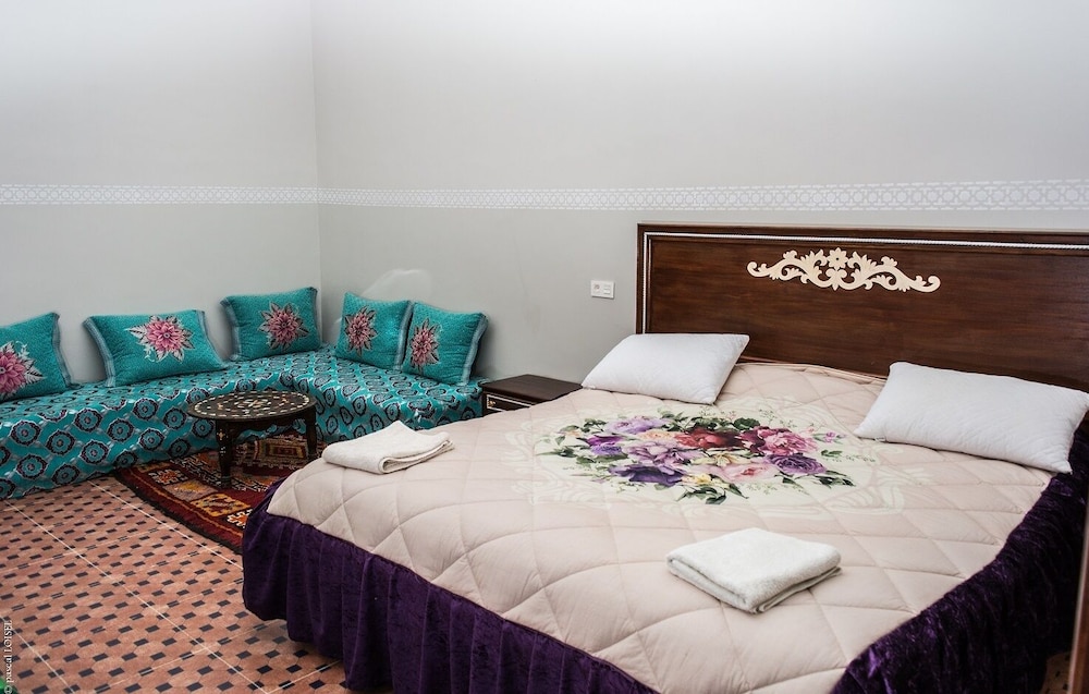 Deluxe Room - Photo 1