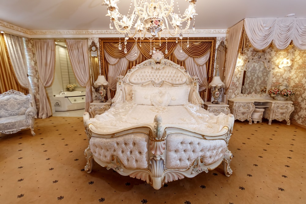 Honeymoon Suite photo 1