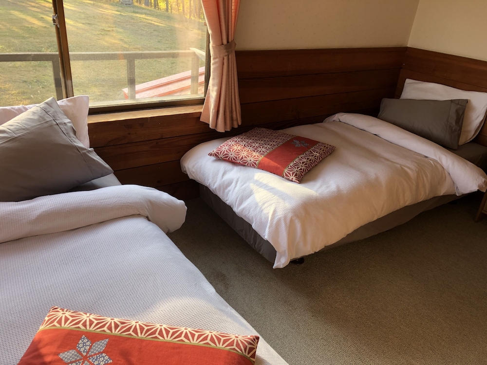 Standard Twin Room (3 Single Beds) photo 1