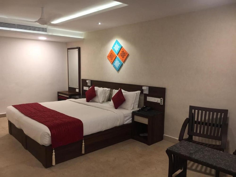 Deluxe Double Room - Photo 14