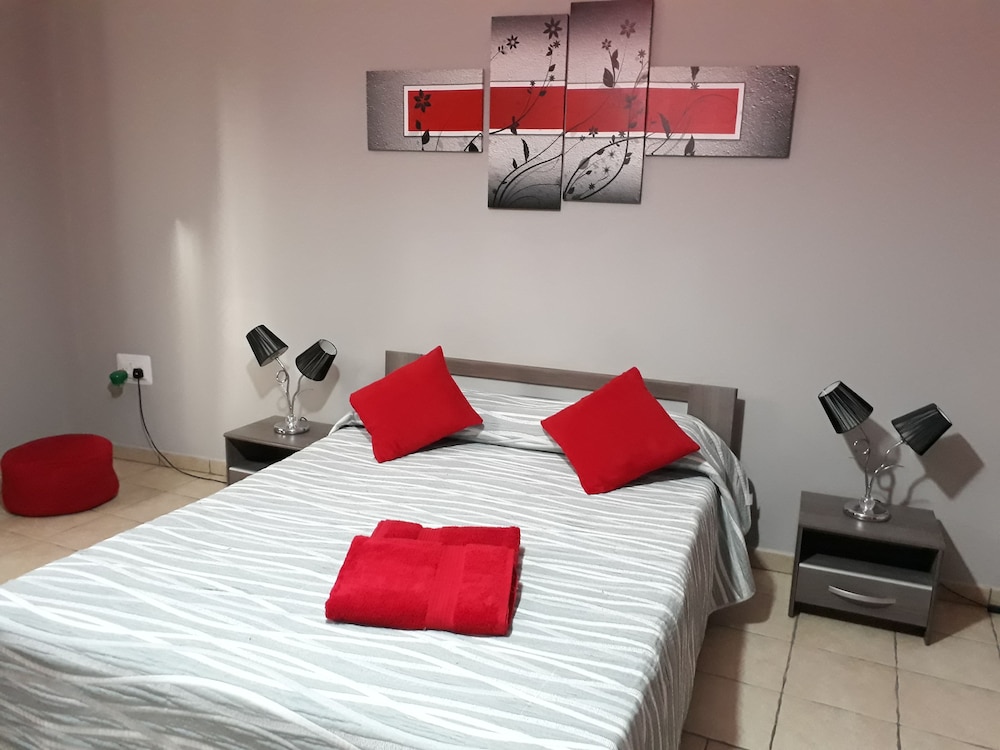 Deluxe Double Room, Shared Bathroom photo 2