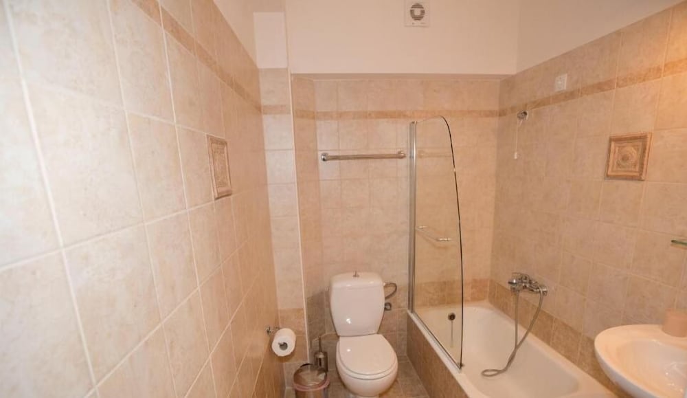 Basic Single Room photo 2