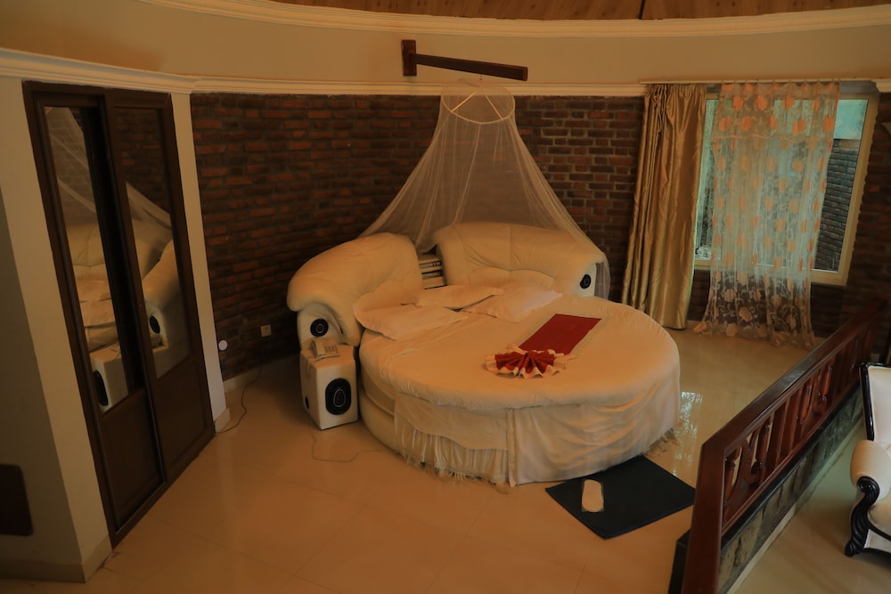 Deluxe Bungalow