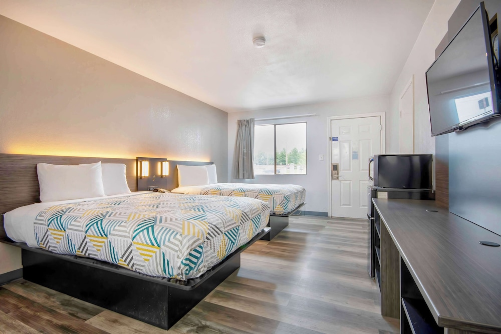 Deluxe Room, 2 Double Beds, Non Smoking photo 1