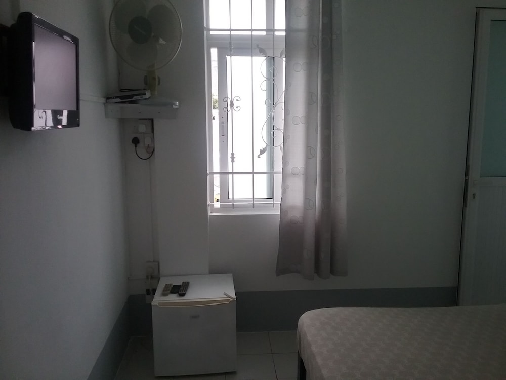 Family Triple Room, Multiple Beds, Non Smoking, Refrigerator & Microwave photo 3