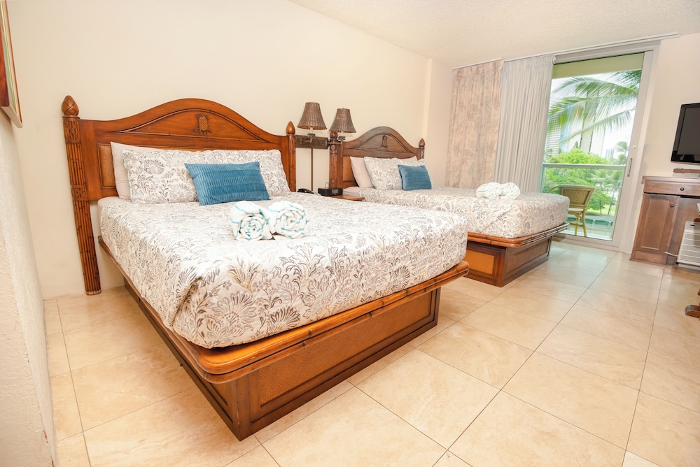 Standard Studio, 2 Queen Beds, City View