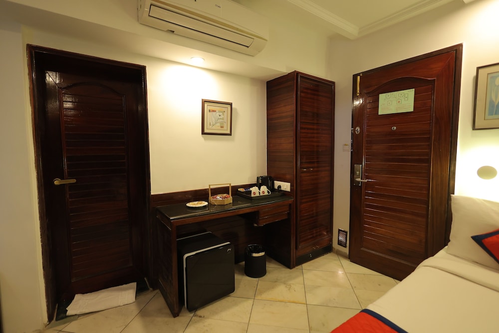 Standard Twin Room photo 2