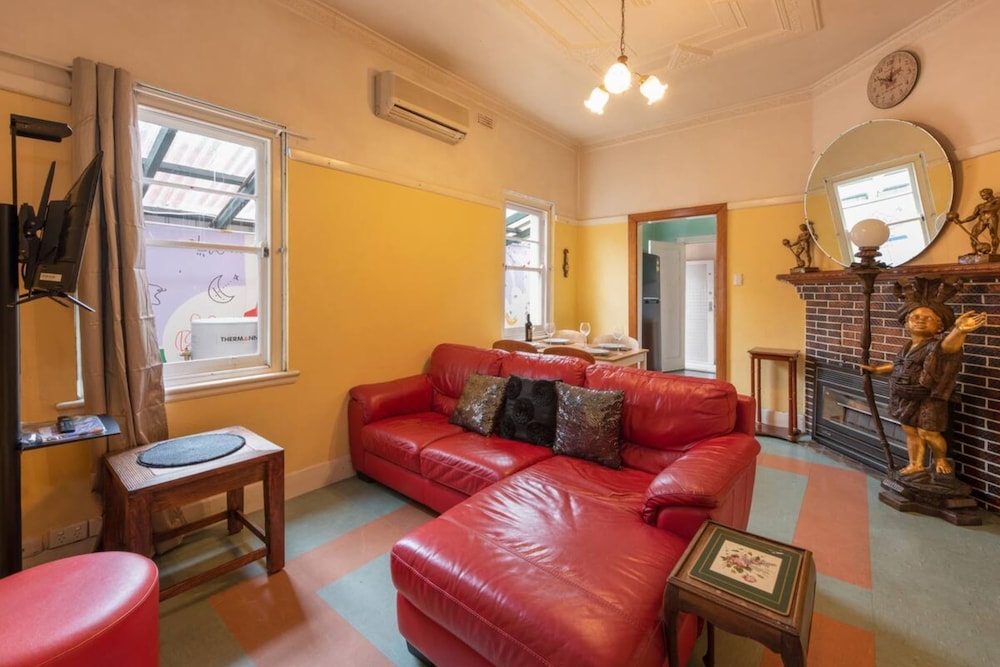 Basic House, Multiple Beds photo 1