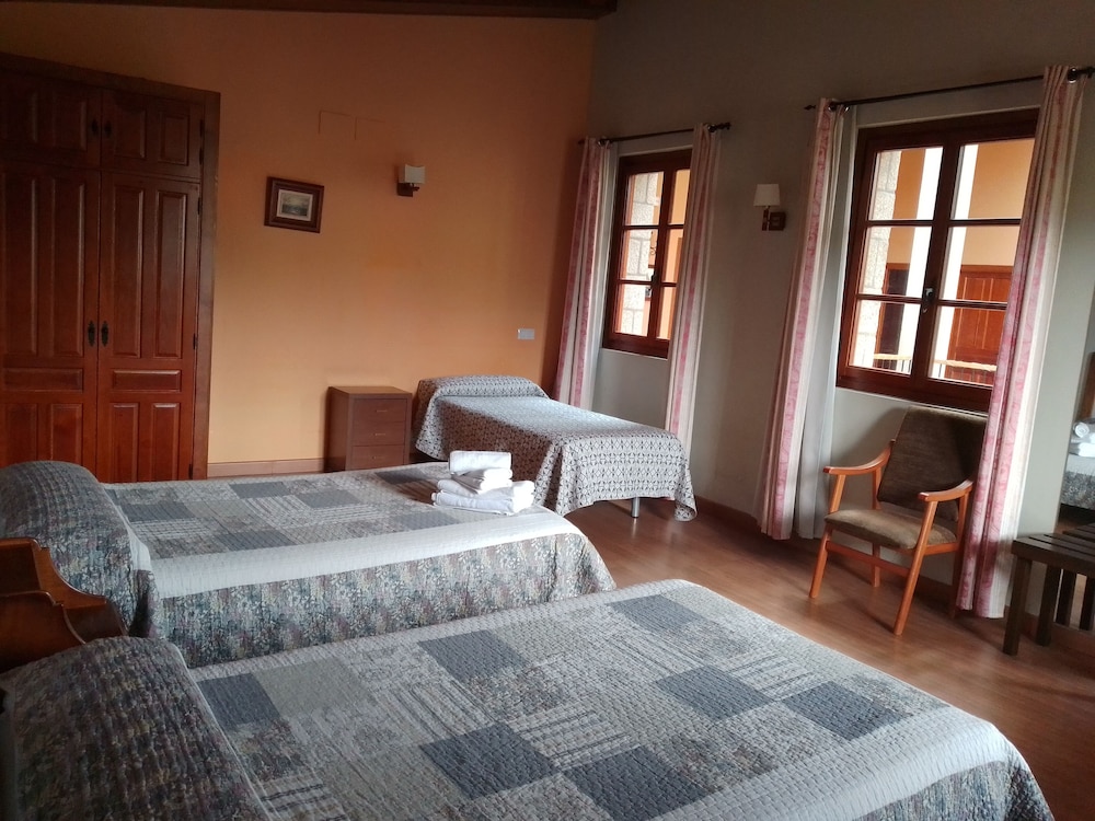 Habitación Triple, Vista al Jardín