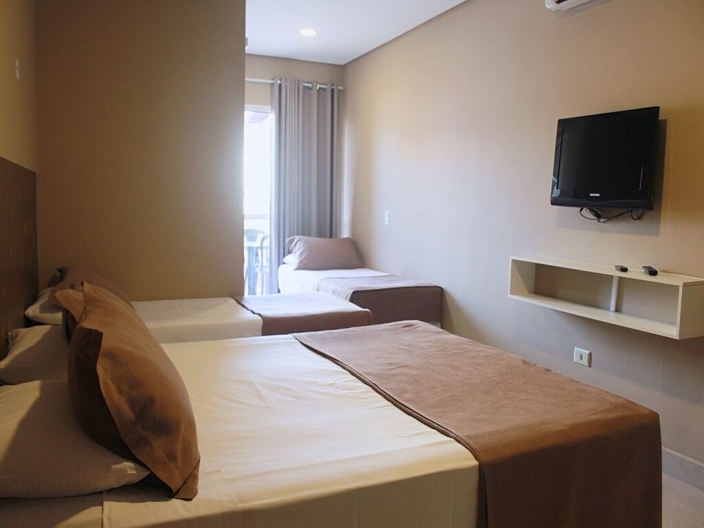 Premium Quadruple Room - Photo 1