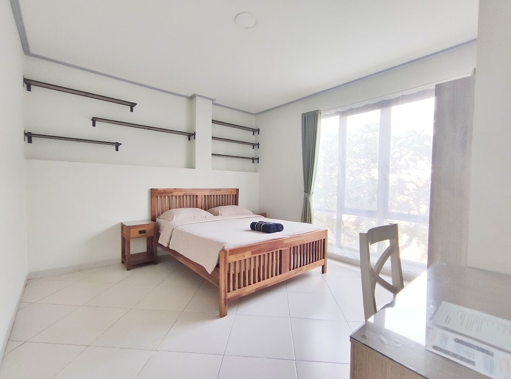 Executive Suite Garden View With Breakfast