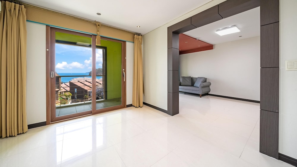Basic Room, 1 Bedroom (Room 507) - Photo 11