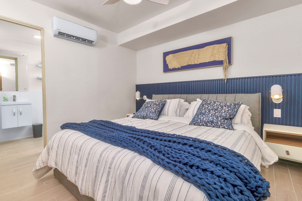 Luxury Apartment photo 3