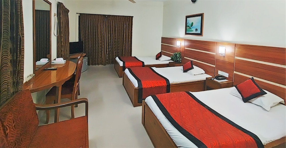 Deluxe Triple Room photo 3