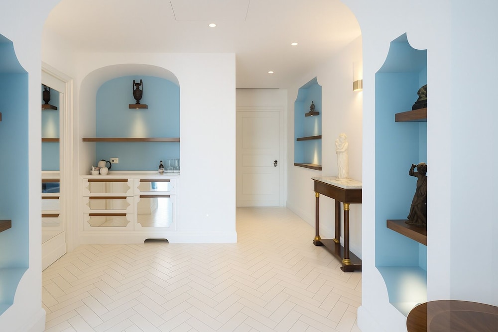 Suite with Terrace and Sea View