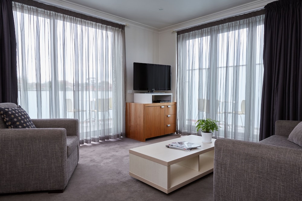 Two Bedroom Apartment - Photo 4