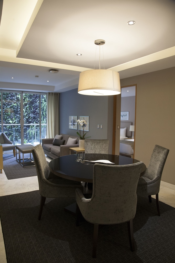 Suite, 2 Bedrooms photo 3