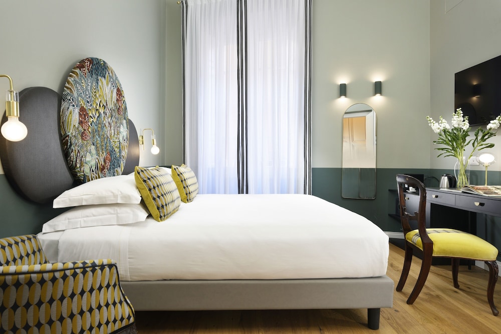 Classic Room, 1 King Bed photo 1