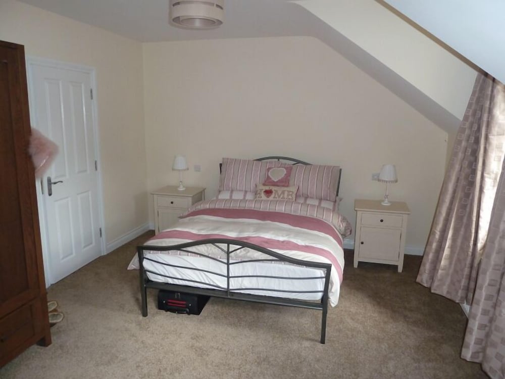 Standard Cottage, 2 Bedrooms (sleeps 5)