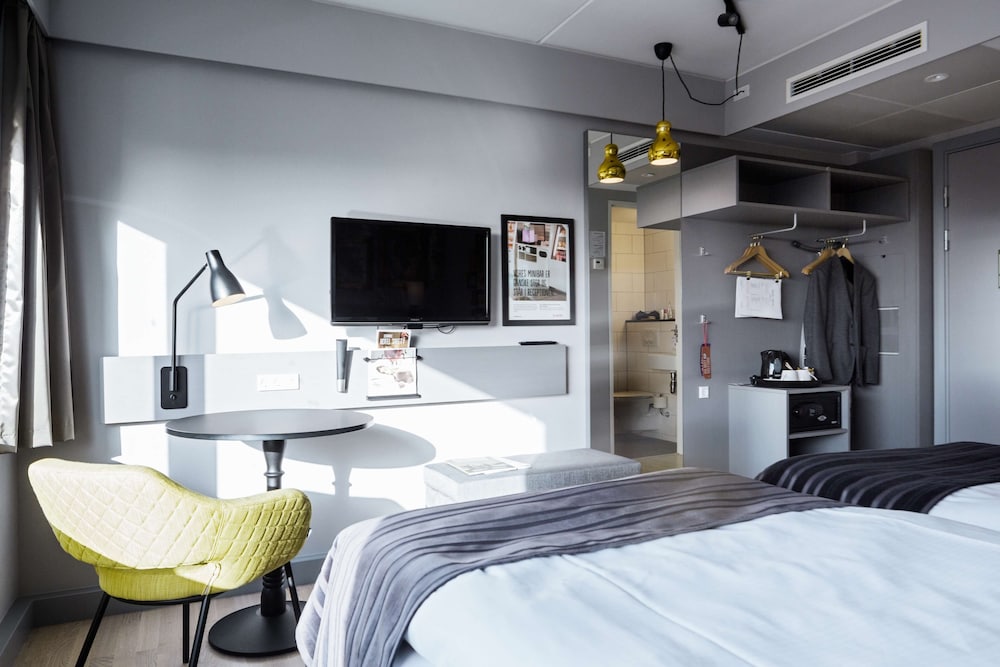 Superior Double or Twin Room - Photo 3