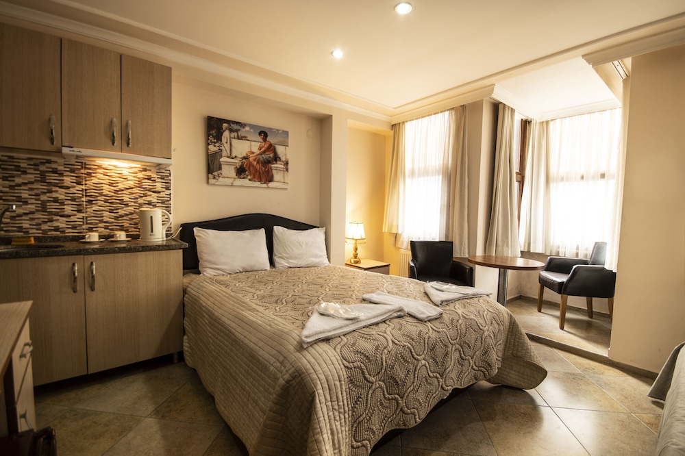 Superior Double Room, City View photo 1
