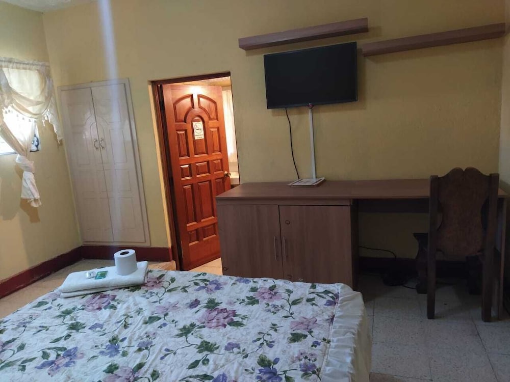 Standard Double or Twin Room, 1 Queen Bed photo 1
