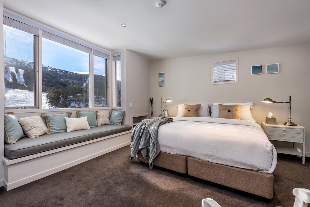 Nanook #32 – Luxury 2 Bedroom Apartment photo 1