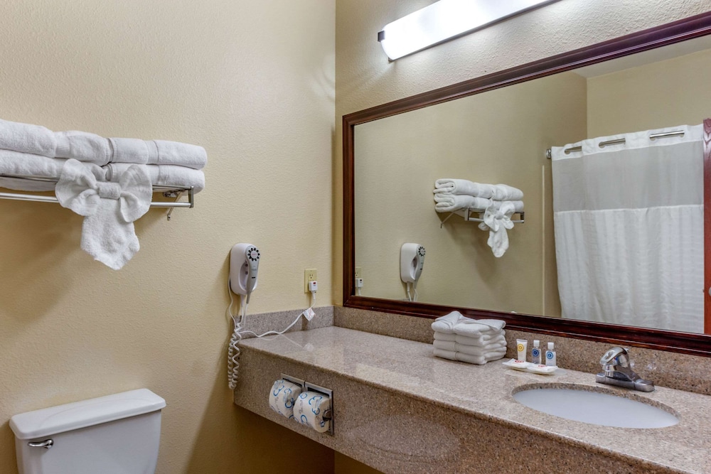 Suite, 2 Queen Beds, Non Smoking - Photo 2