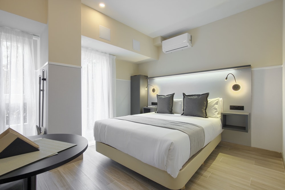 Standard Double Room, 1 Double Bed, Private Bathroom, Ground Floor