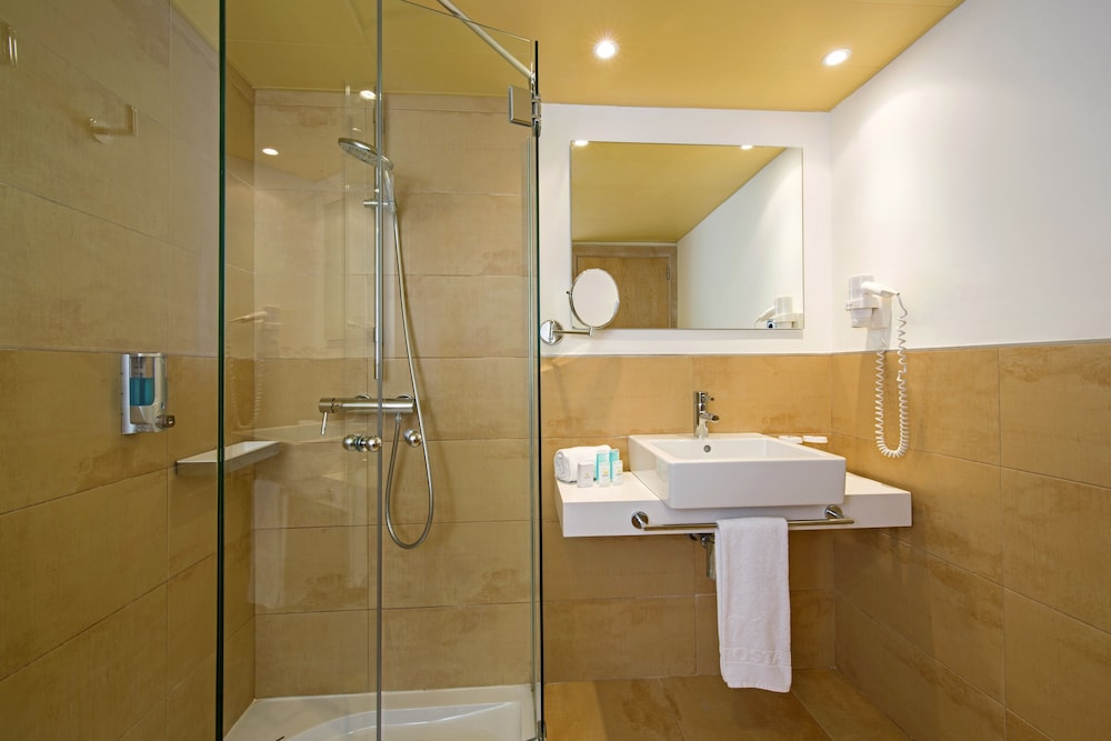 Double Room Single Use, Garden View