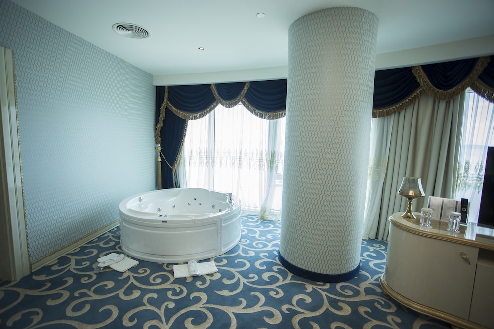 Presidential Suite photo 3