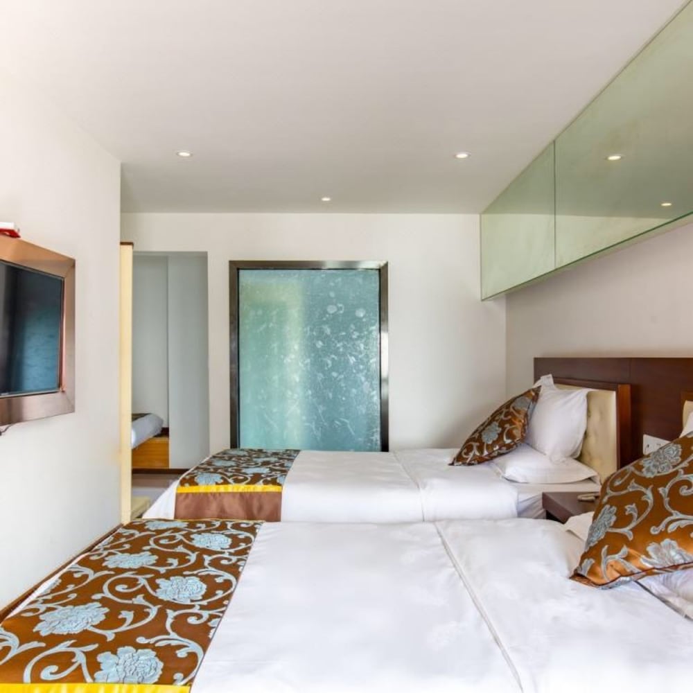 Triple Room (Mainland Chinese Citizen Only)