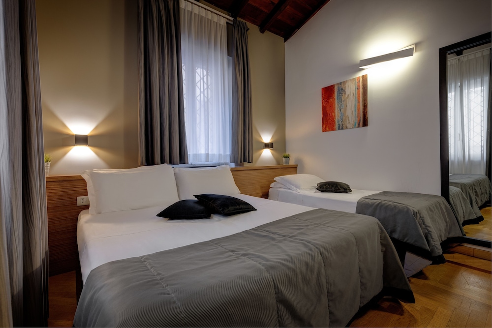 Triple Room, Annex Building photo 1