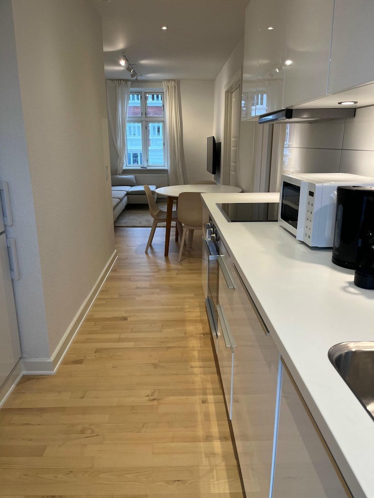 Apartment photo 2