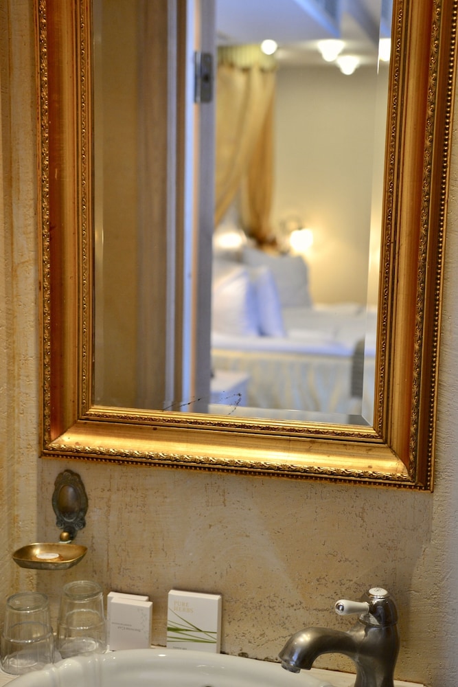 Standard Room - Photo 7