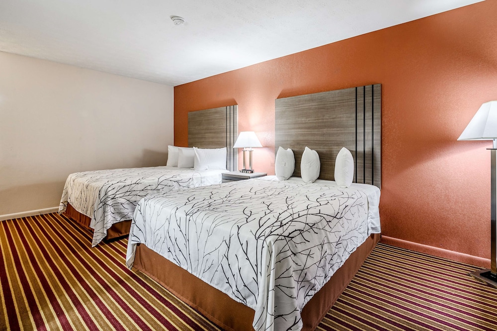 Room, 2 Queen Beds, Non Smoking - Photo 3