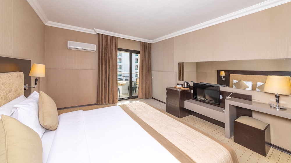 Standard Room, City View photo 1