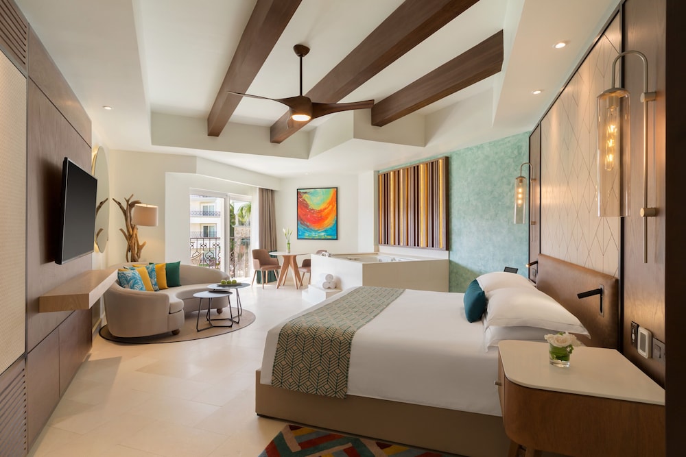 Junior Suite, 1 King Bed, Ocean View