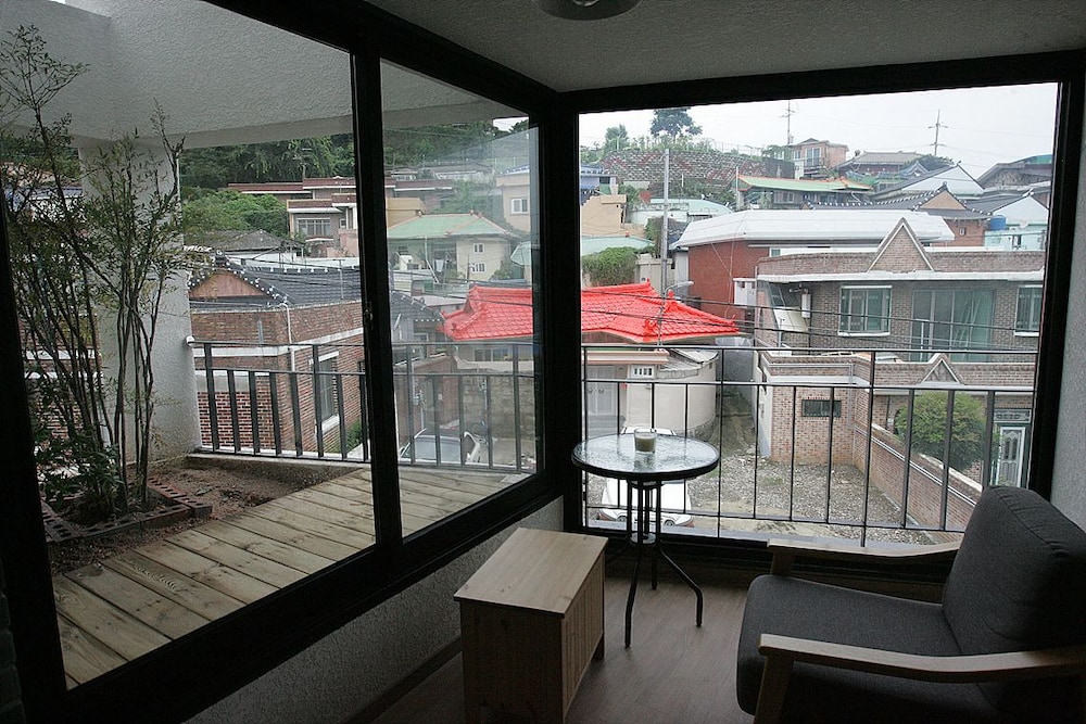 201 photo 2