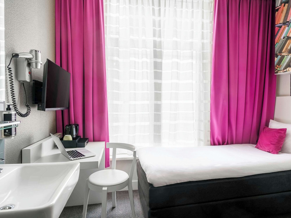 Room, 1 Twin Bed thumbnail 6